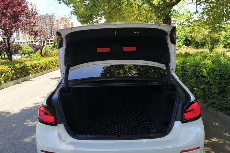 Used BMW 5 Series 2022 Updated 530Li Leading Edition Luxury Package Trunk