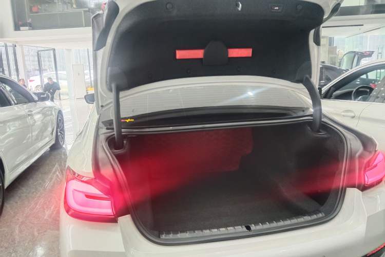 Used BMW 5 Series 2022 Restyled 525Li M Sport Package Trunk