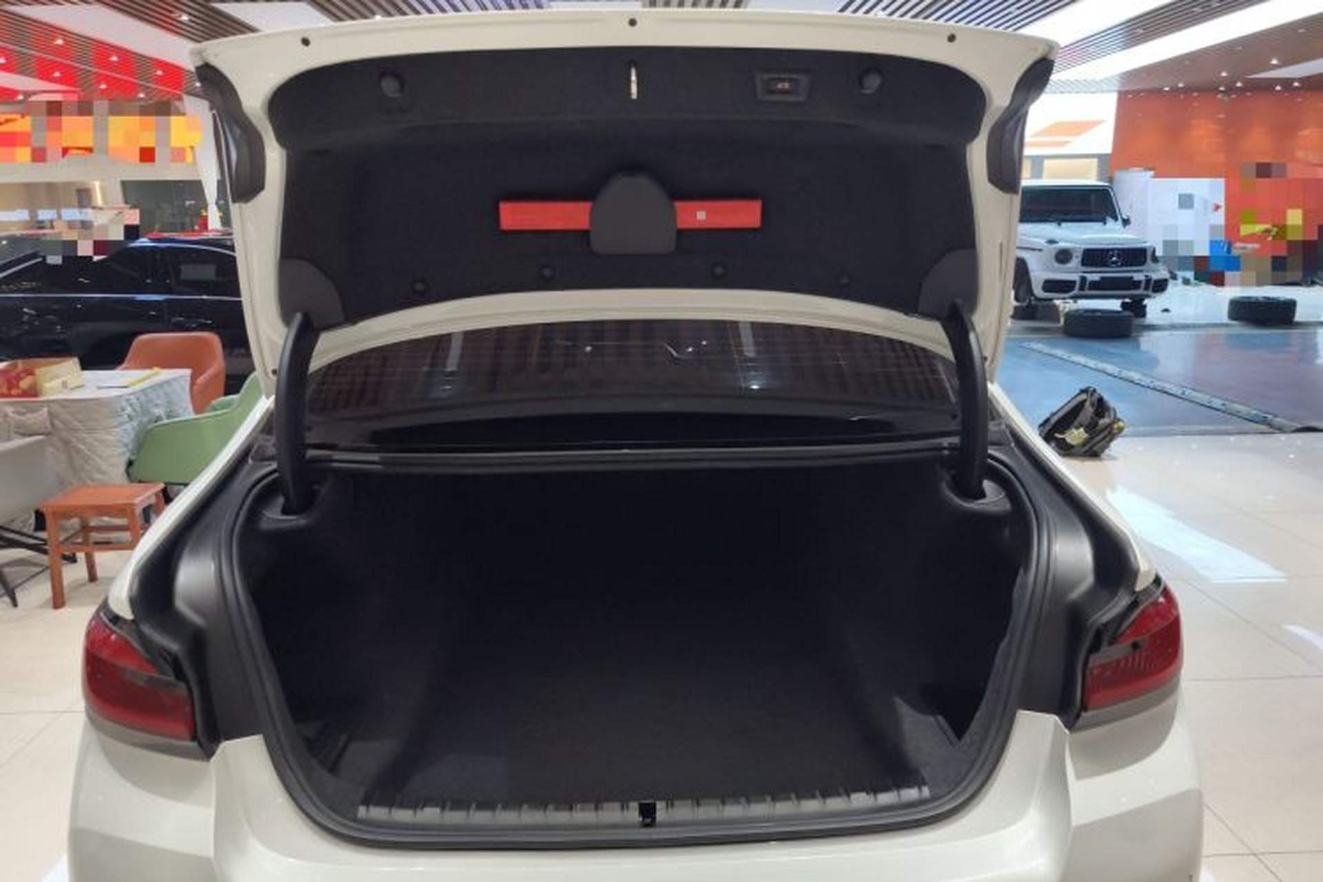 Used BMW 5 Series 2022 Second Facelift 525Li M Sport Package Trunk