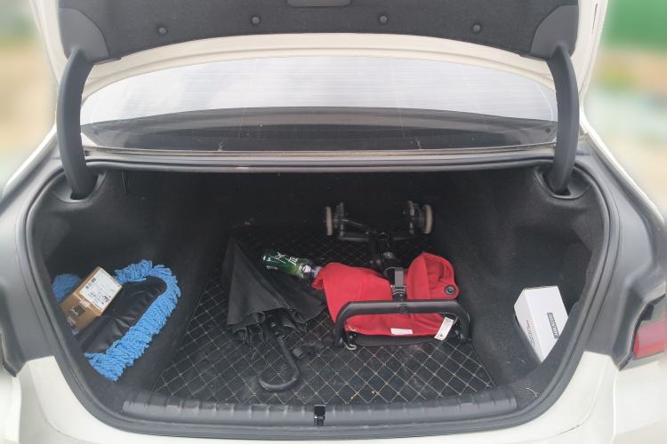 Used BMW 5 Series 2022 525Li M Sport Package Trunk