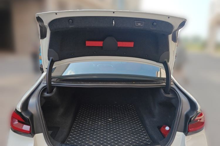 Used BMW 5 Series 2022 Second Facelift 525Li M Sport Package Trunk