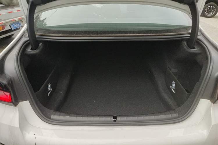 Used BMW 5 Series 2022 Second Facelift 525i M Sport Package Trunk