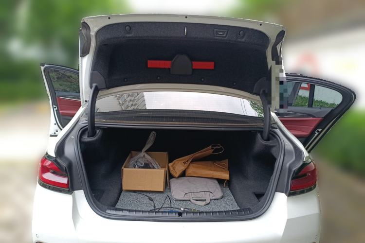 Used BMW 5 Series 2022 Second Facelift 525Li M Sport Package Trunk