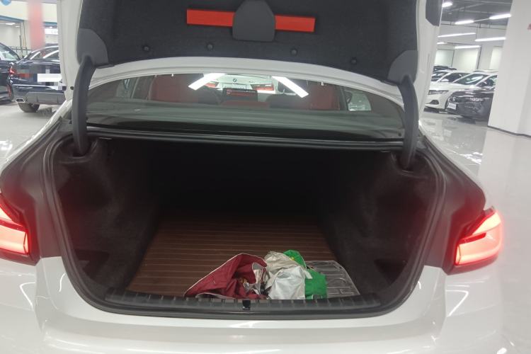 Used BMW 5 Series 2022 Second Facelift 525Li M Sport Package Trunk