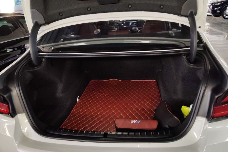 Used BMW 5 Series 2022 525Li M Sport Package Trunk