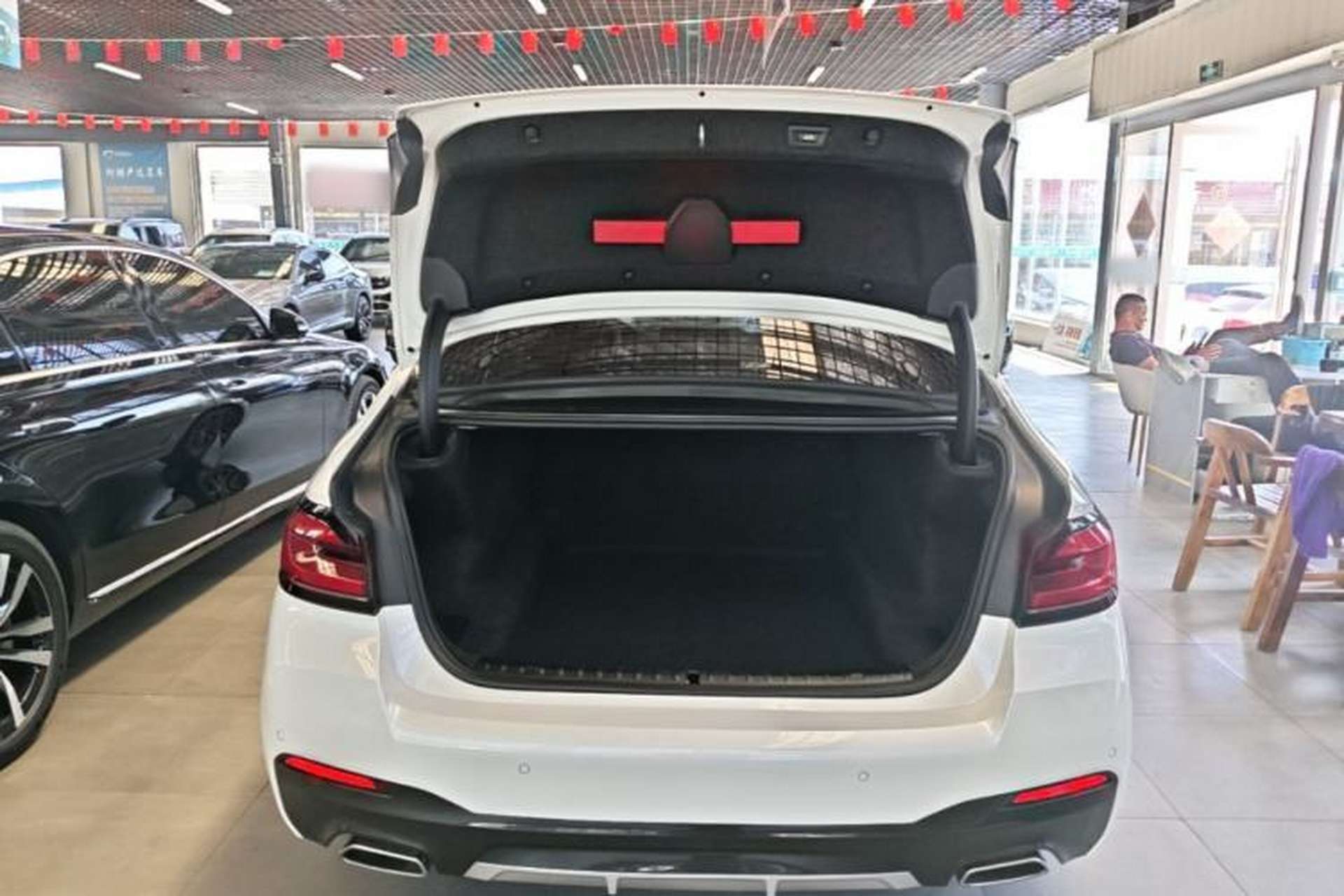 Used BMW 5 Series 2022 Second Facelift 525Li M Sport Package Trunk