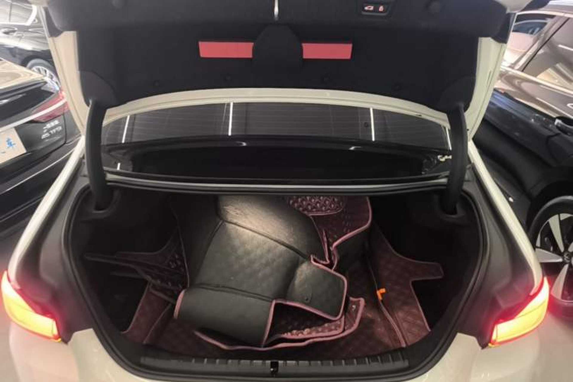 Used BMW 5 Series 2022 Updated 530Li Leading Edition Luxury Package Trunk