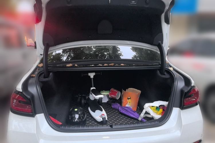 Used BMW 5 Series 2022 525Li M Sport Package Trunk