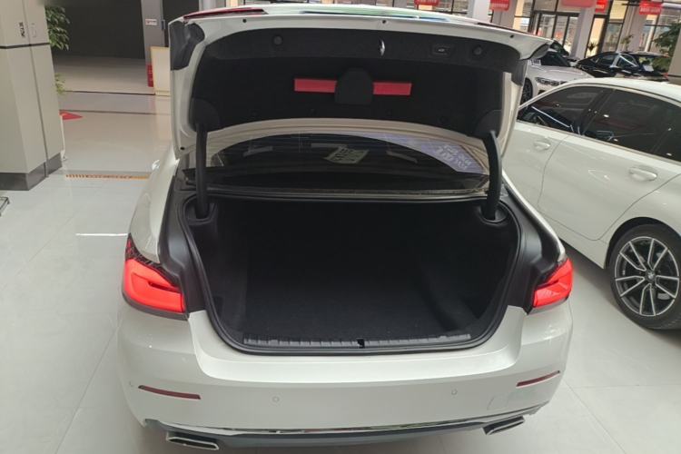 Used BMW 5 Series 2022 525Li Luxury Package Trunk
