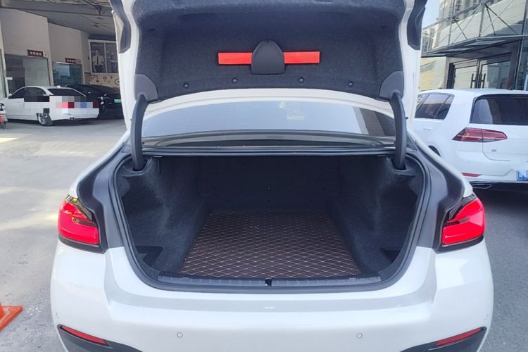 Used BMW 5 Series 2022 Second Facelift 525Li M Sport Package Trunk