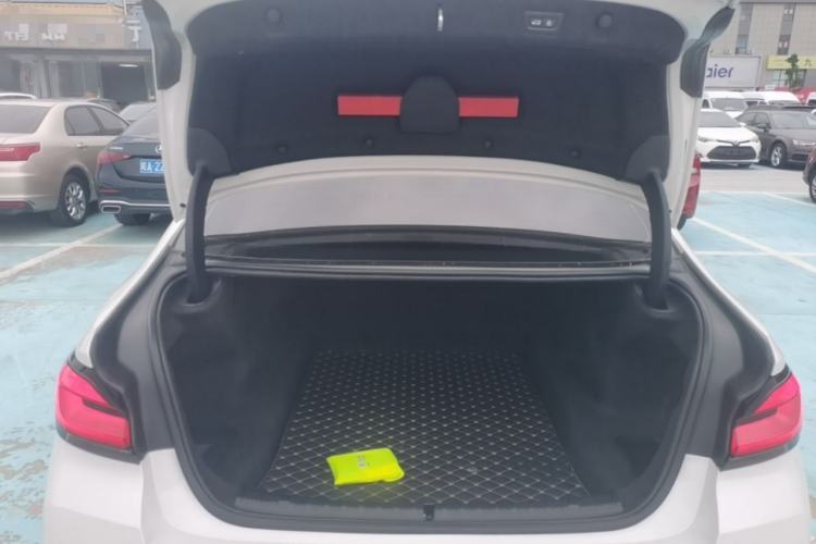 Used BMW 5 Series 2022 Updated 530Li Leading Edition Luxury Package Trunk