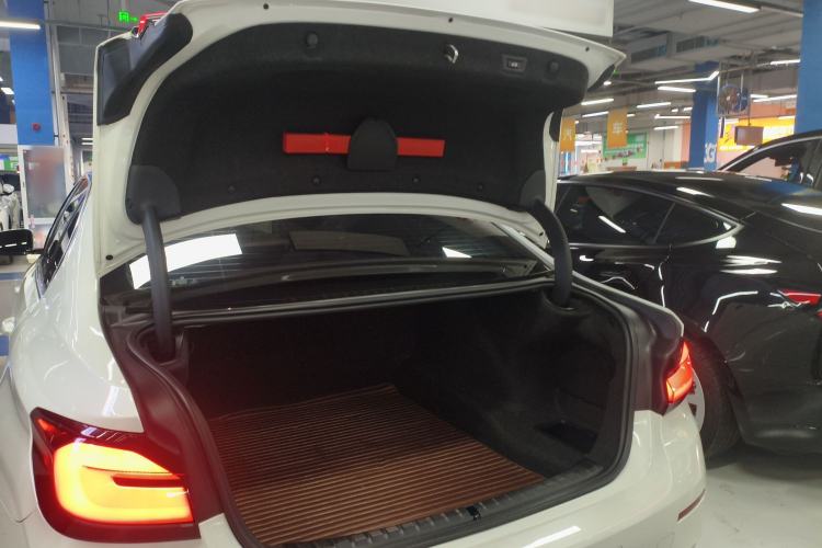 Used BMW 5 Series 2022 Restyled 525Li Luxury Package Trunk