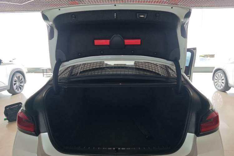 Used BMW 5 Series 2022 Restyled 525Li M Sport Package Trunk