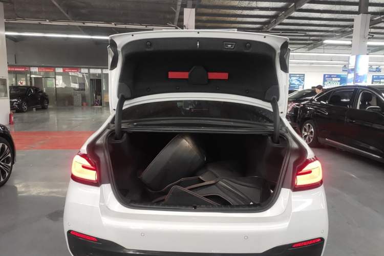 Used BMW 5 Series 2022 Restyled 525Li M Sport Package Trunk