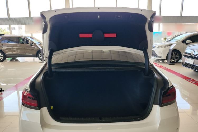 Used BMW 5 Series 2022 Second Facelift 525Li M Sport Package Trunk