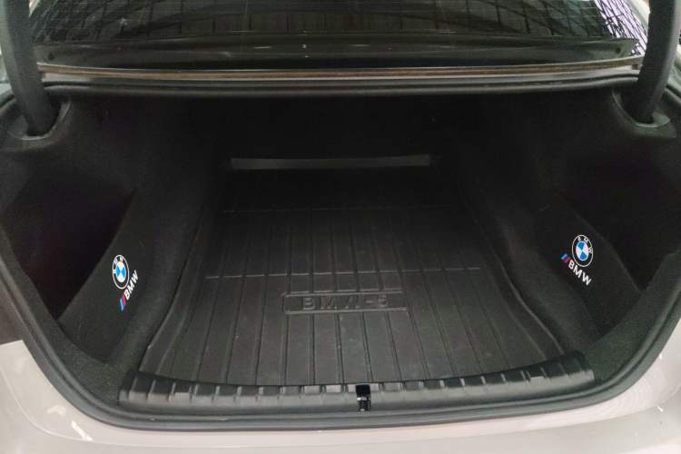 Used BMW 5 Series 2022 Second Facelift 525Li M Sport Package Trunk