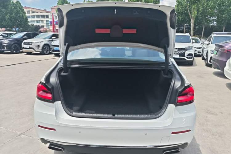 Used BMW 5 Series 2022 Restyled 525Li Luxury Package Trunk