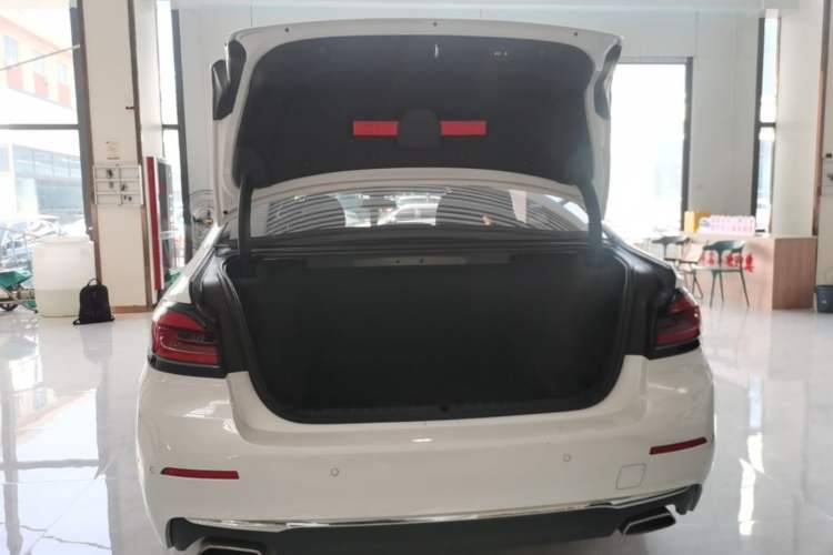 Used BMW 5 Series 2022 Updated 530Li Leading Edition Luxury Package Trunk
