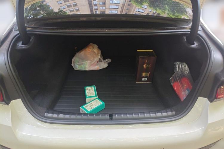 Used BMW 5 Series 2022 Restyled 530Li Leading Edition M Sport Package Trunk