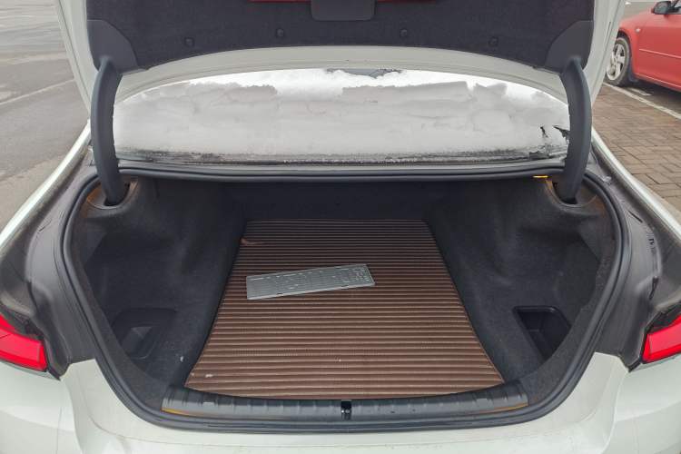 Used BMW 5 Series 2022 Second Facelift 530Li Luxury Edition Premium Package Trunk