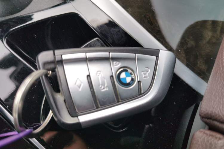 Used BMW 5 Series 2022 Restyled 525Li M Sport Package Vehicle Key