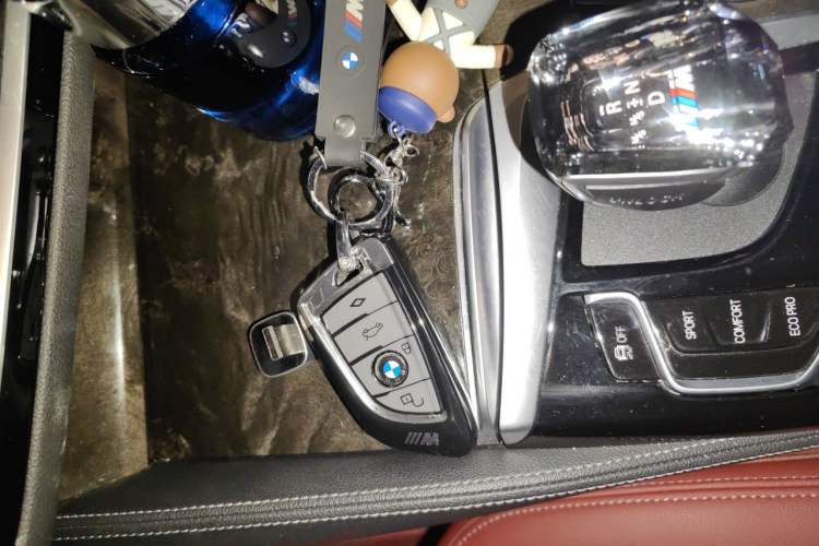 Used BMW 5 Series 2022 Restyled 525Li M Sport Package Vehicle Key