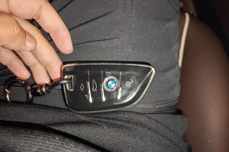 Used BMW 5 Series 2022 Restyled 525Li Luxury Package Vehicle Key