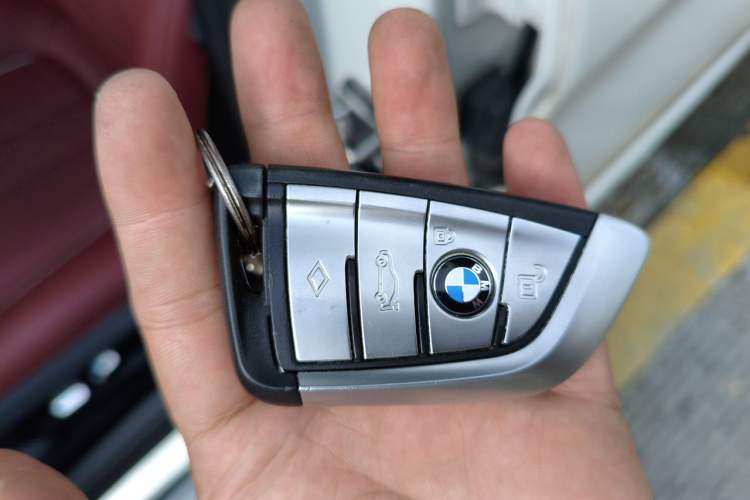 Used BMW 5 Series 2022 Restyled 530Li Leading Edition M Sport Package Vehicle Key
