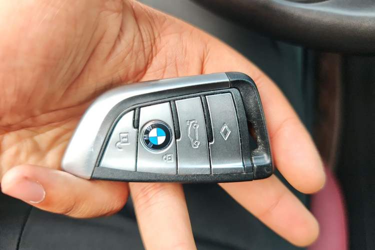 Used BMW 5 Series 2022 Restyled 530Li Leading Edition M Sport Package Vehicle Key