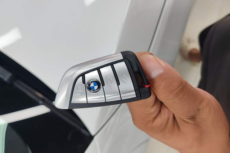 Used BMW 5 Series 2022 Second Facelift 525Li Luxury Package Vehicle Key