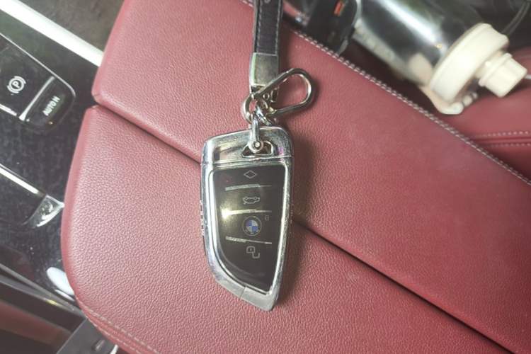Used BMW 5 Series 2022 Second Facelift 525Li M Sport Package Vehicle Key