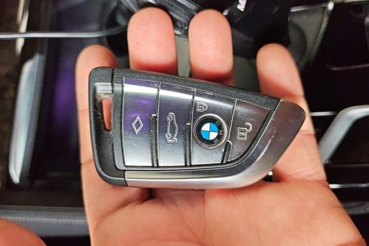 Used BMW 5 Series 2022 Restyled 525Li M Sport Package Vehicle Key