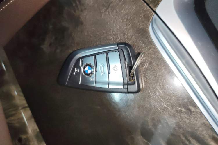 Used BMW 5 Series 2022 Second Facelift 525Li M Sport Package Vehicle Key