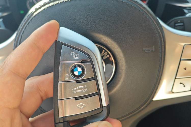 Used BMW 5 Series 2022 Second Facelift 525Li M Sport Package Vehicle Key