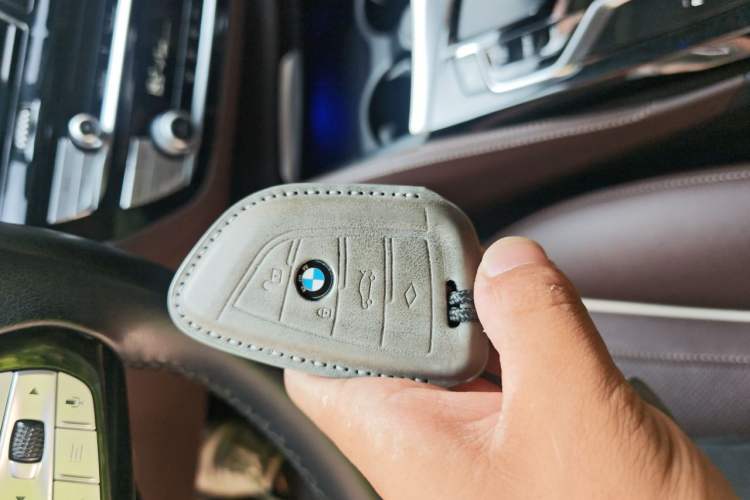 Used BMW 5 Series 2022 Updated 530Li Leading Edition Luxury Package Vehicle Key