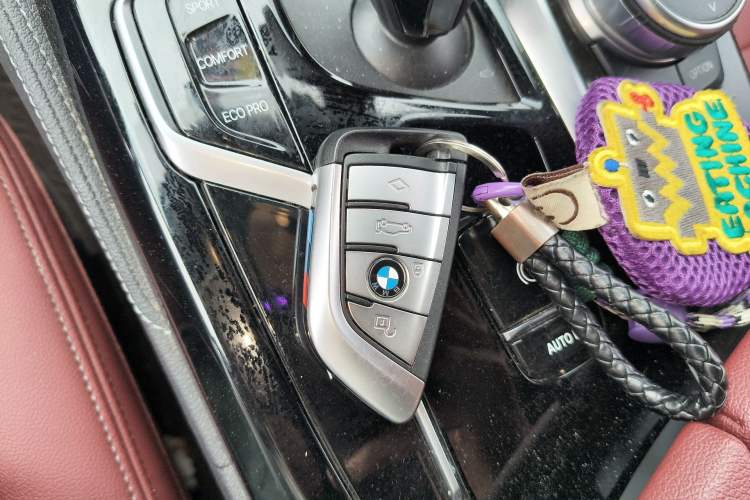 Used BMW 5 Series 2022 525Li M Sport Package Vehicle Key
