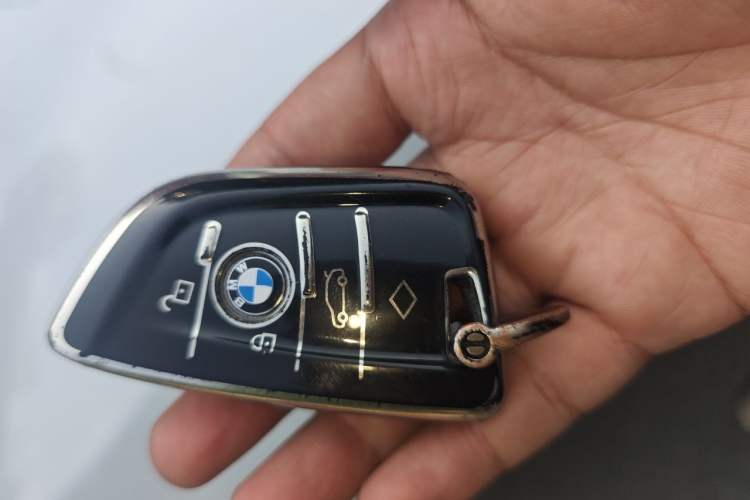 Used BMW 5 Series 2022 Second Facelift 530Li Leading Edition Luxury Package Vehicle Key