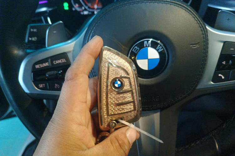 Used BMW 5 Series 2022 Second Facelift 530Li Leading Edition M Sport Package Vehicle Key