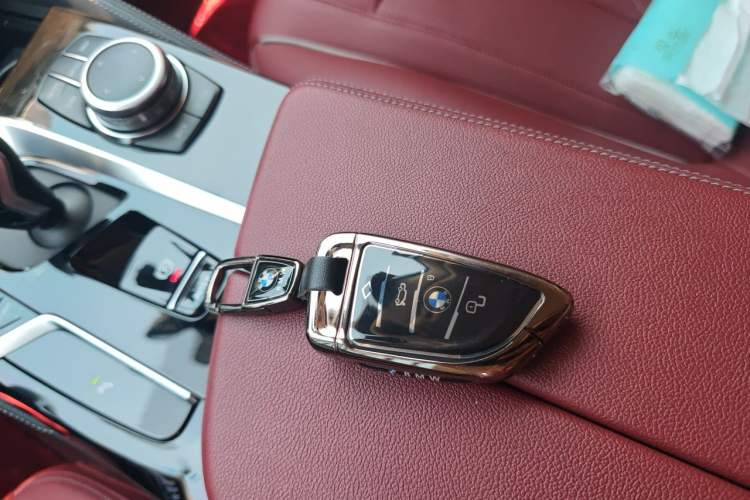 Used BMW 5 Series 2022 Restyled 525Li Luxury Package Vehicle Key
