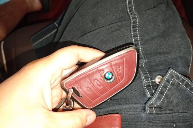 Used BMW 5 Series 2022 Restyled 530Li Leading Edition M Sport Package Vehicle Key