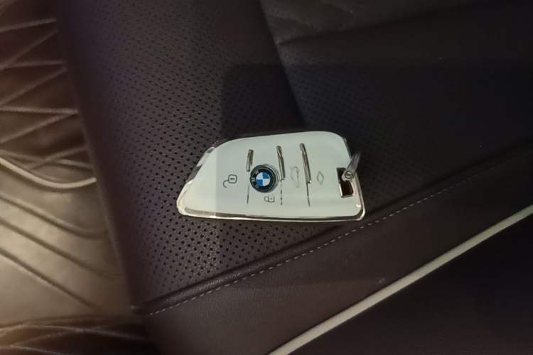 Used BMW 5 Series 2022 Second Facelift 525Li Luxury Package Vehicle Key