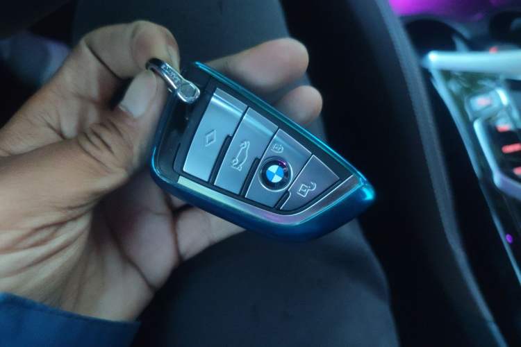 Used BMW 5 Series 2022 Updated 530Li xDrive Luxury Package Vehicle Key