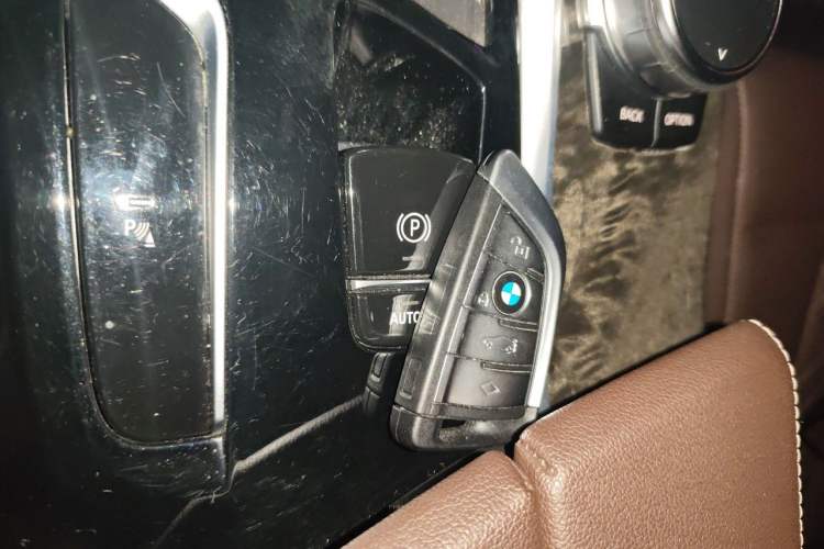 Used BMW 5 Series 2022 Second Facelift 525Li M Sport Package Vehicle Key