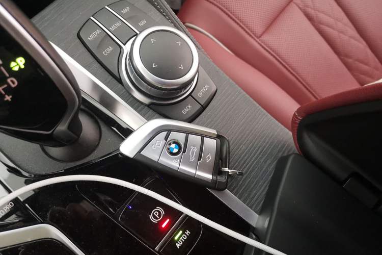 Used BMW 5 Series 2022 Restyled 530Li Leading Edition M Sport Package Vehicle Key