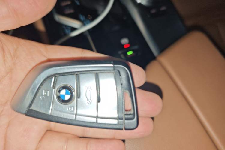 Used BMW 5 Series 2022 Restyled 525i M Sport Package Vehicle Key