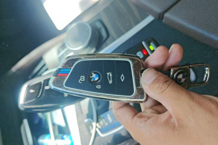 Used BMW 5 Series 2022 530Li Leading Luxury Package Vehicle Key