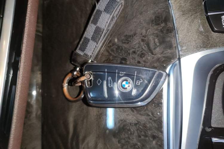 Used BMW 5 Series 2022 Second Facelift 525Li M Sport Package Vehicle Key
