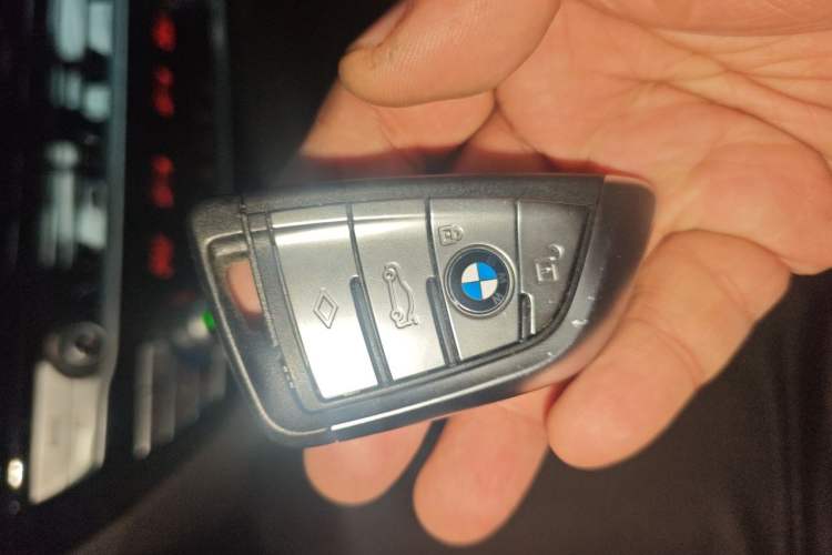 Used BMW 5 Series 2022 Restyled 525Li M Sport Package Vehicle Key