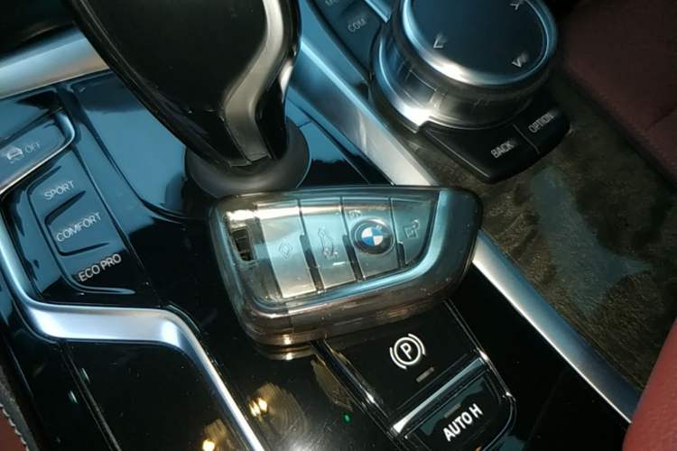 Used BMW 5 Series 2022 Second Facelift 525Li M Sport Package Vehicle Key