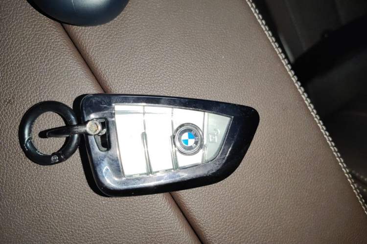 Used BMW 5 Series 2022 Restyled 525Li M Sport Package Vehicle Key